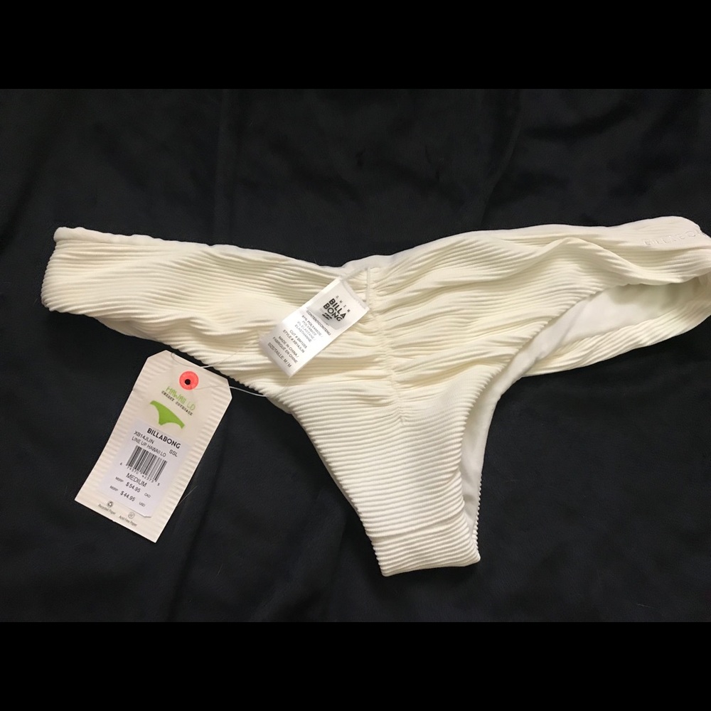 Super cheeky Billabong bikini bottoms